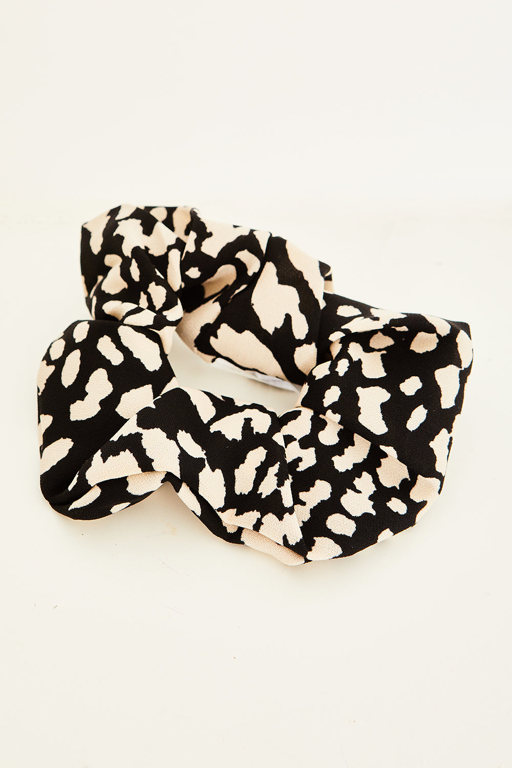 Scrunchie Black Leopard Print